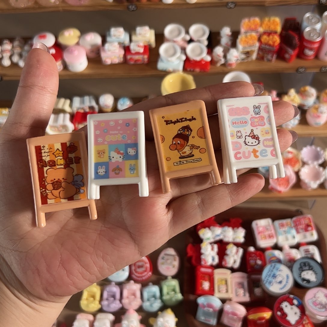 树脂双面卡通立体展示架4个印刷不完美