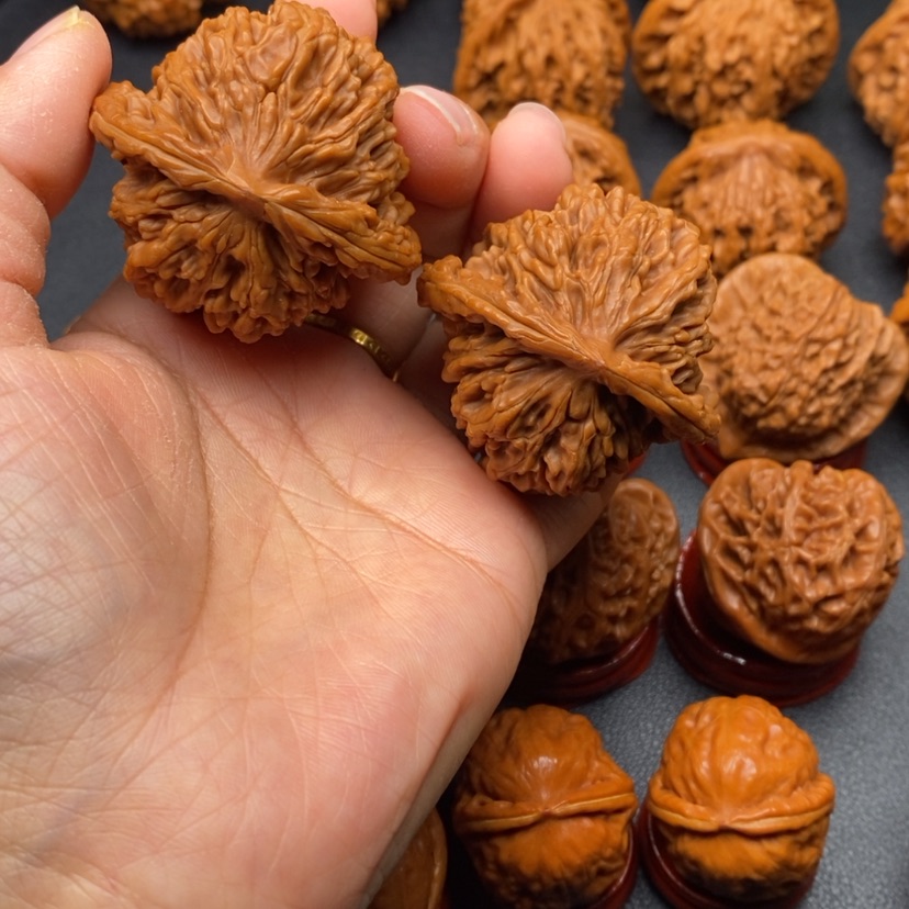 【闪购商品】文玩核桃把件用****人篓子