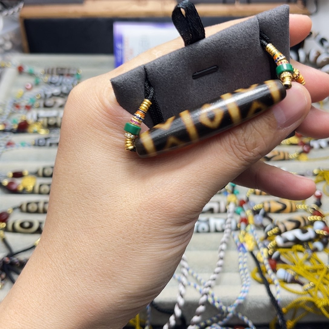 玛瑙/玉髓颈饰合金闲****客