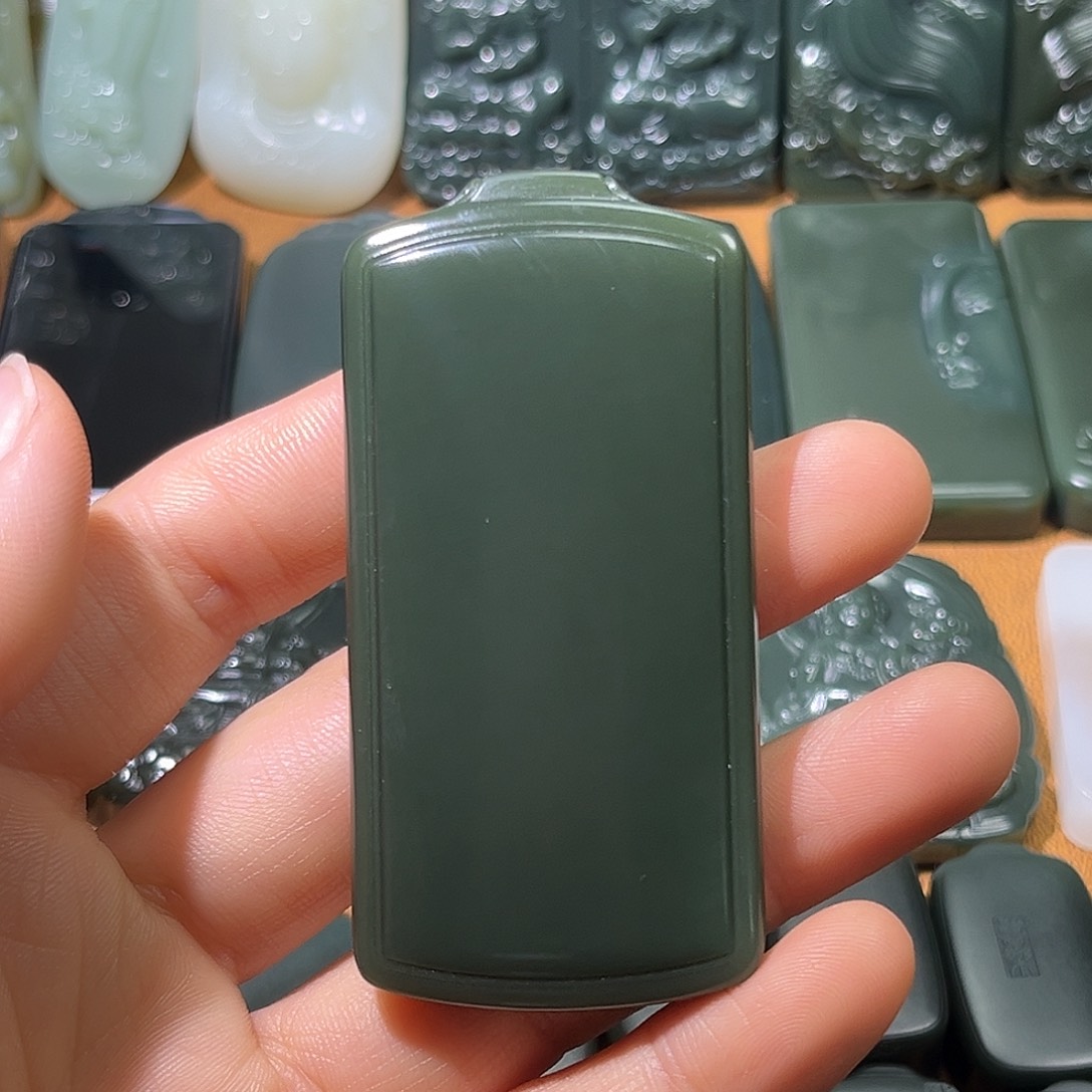 和田玉（青玉）未镶嵌颈饰