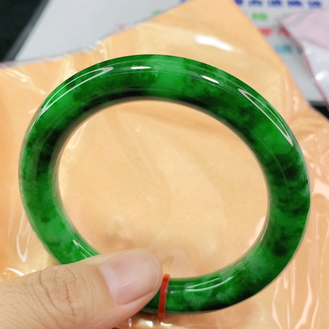 未镶嵌手镯翡翠55圈口圆条高端大气毕业