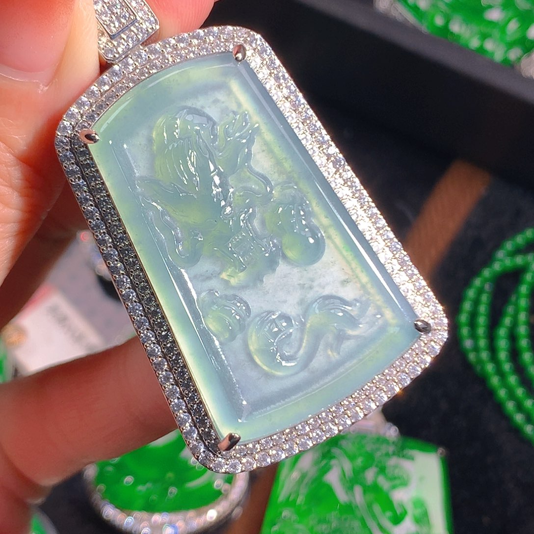 翡翠吊坠(不含链)未镶嵌