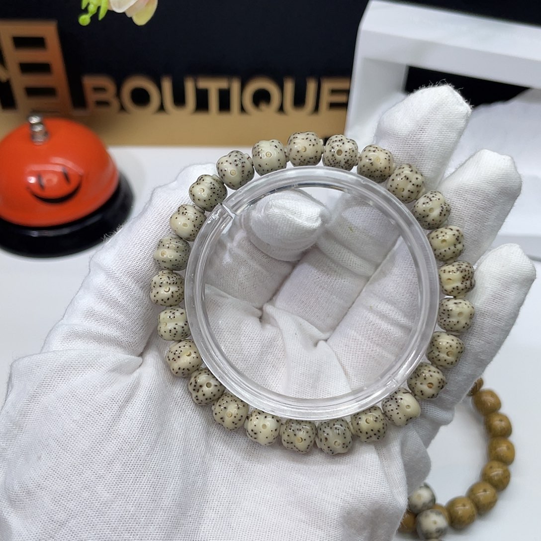 吊坠星月菩提10。9/8灰冰葫芦雕刻