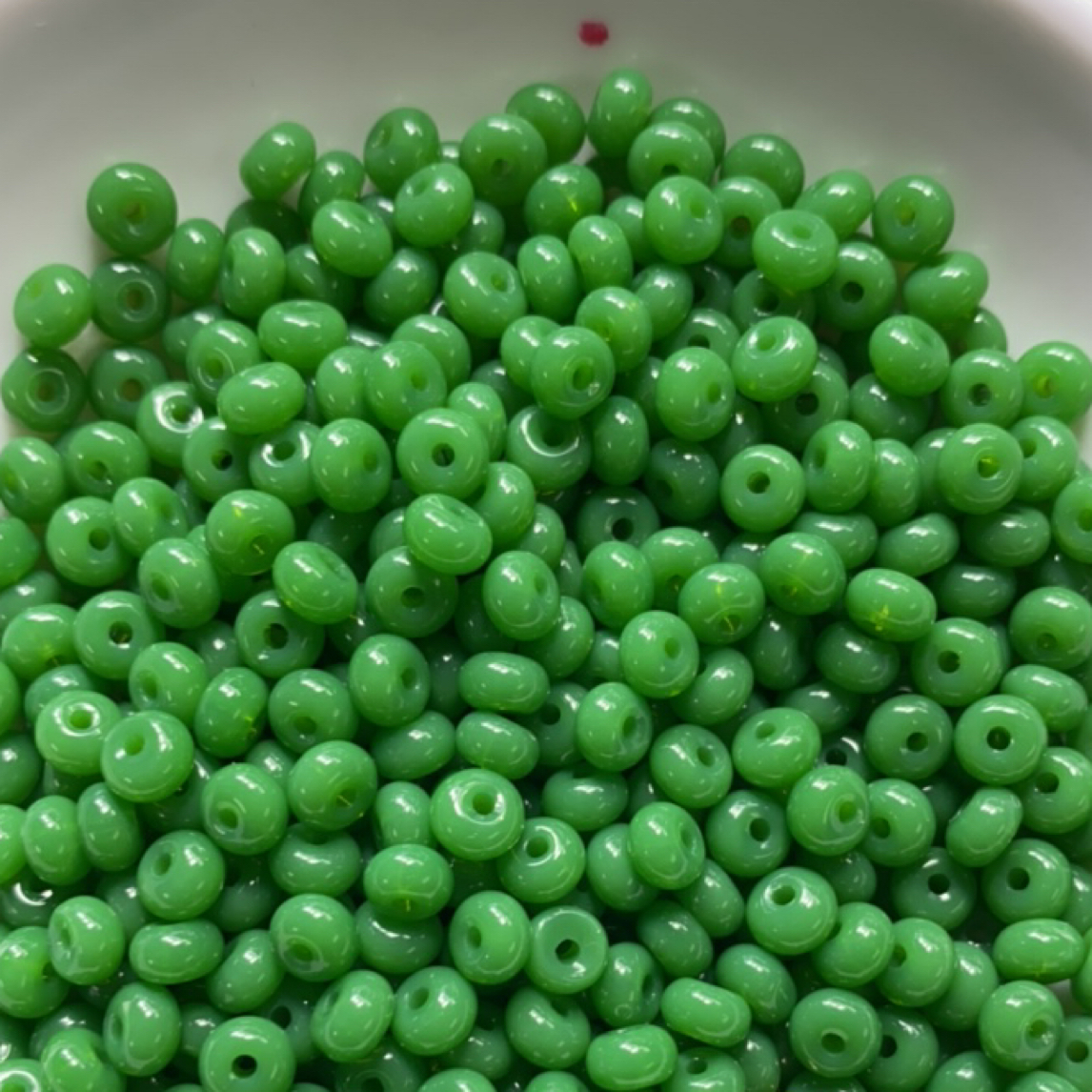旺宝隆珠宝～E59 苹果绿算盘2*4mm50个4.9元