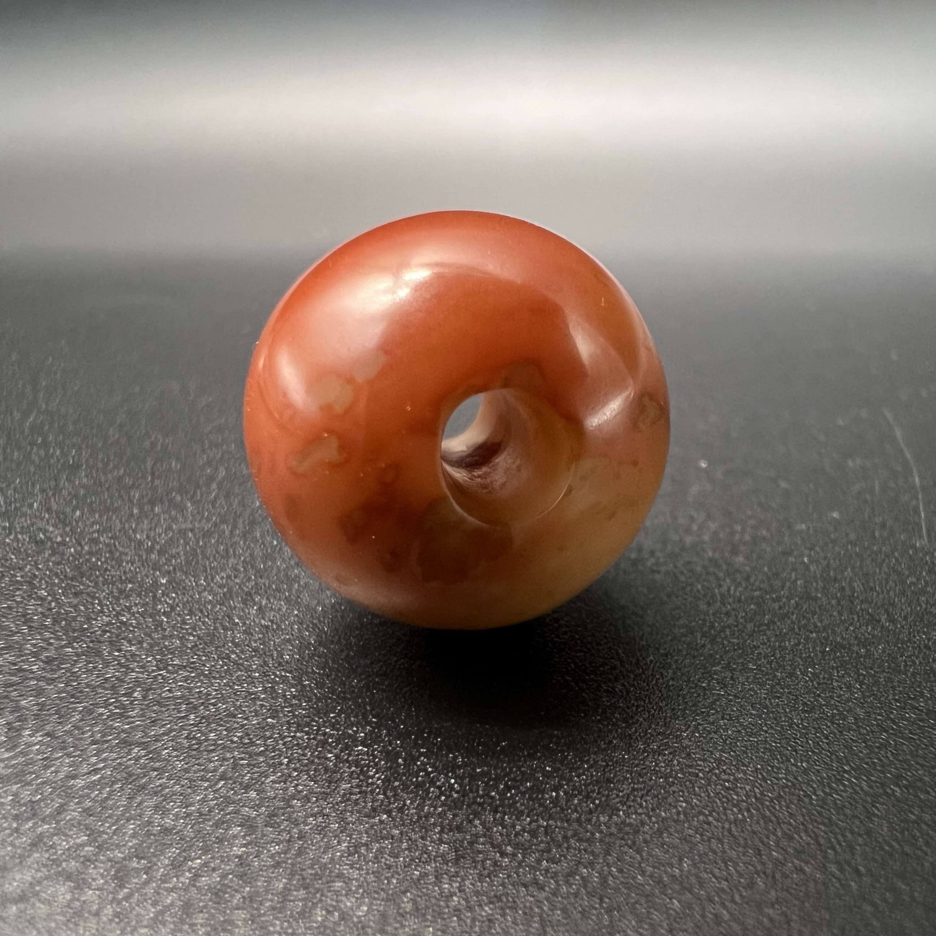 红沁珠子精美玉石锁骨顶珠