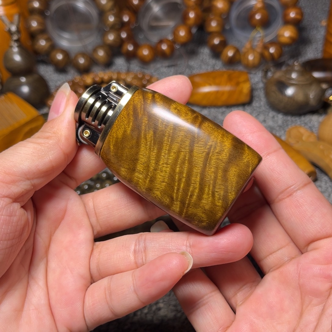 金丝楠阴沉花纹打火机