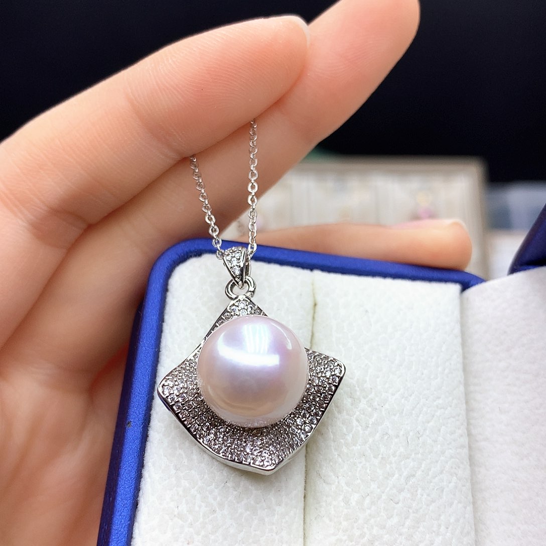 淡水珍珠合金颈饰