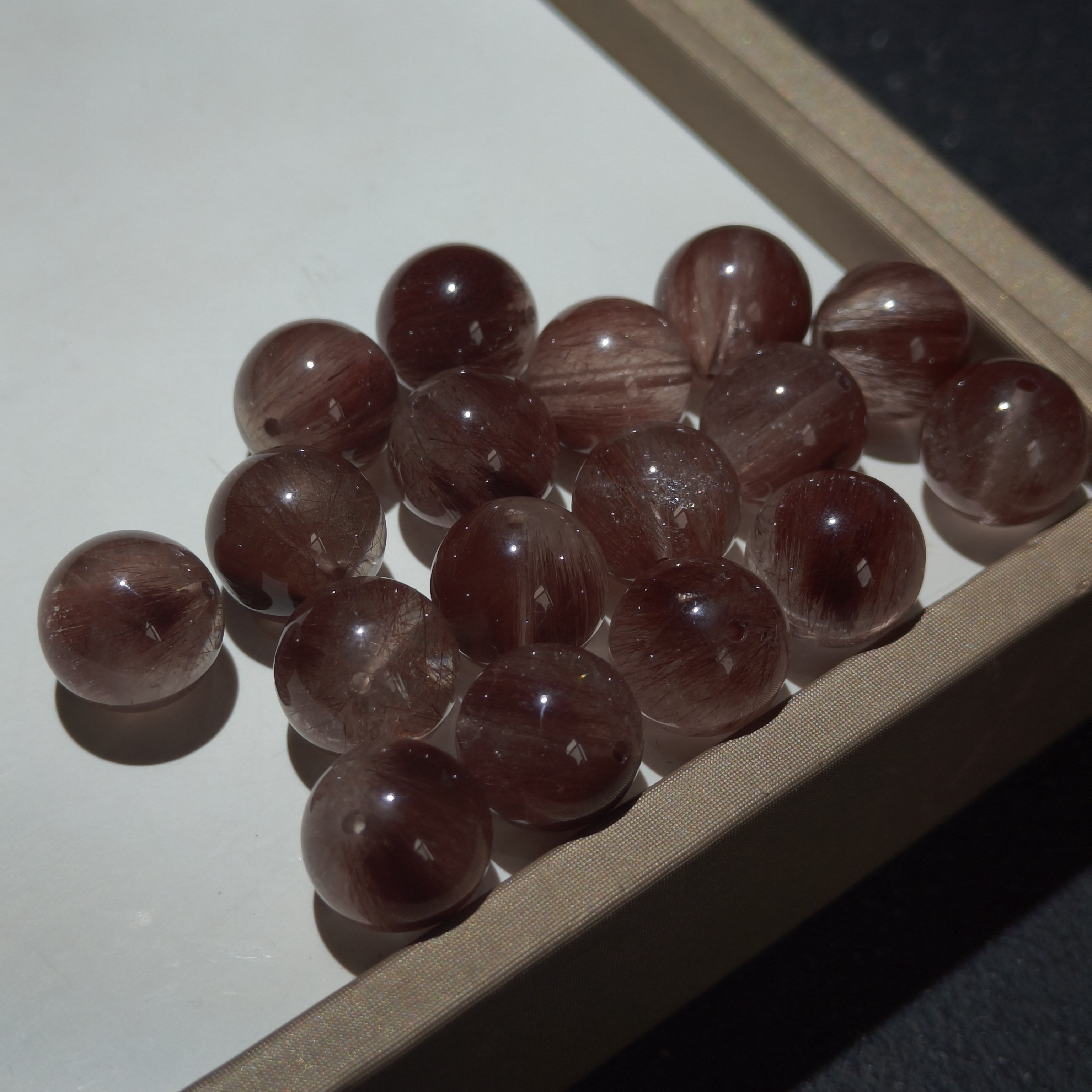 【黑胖珠宝】H0806  天然水晶红发晶单珠 多样性发其一