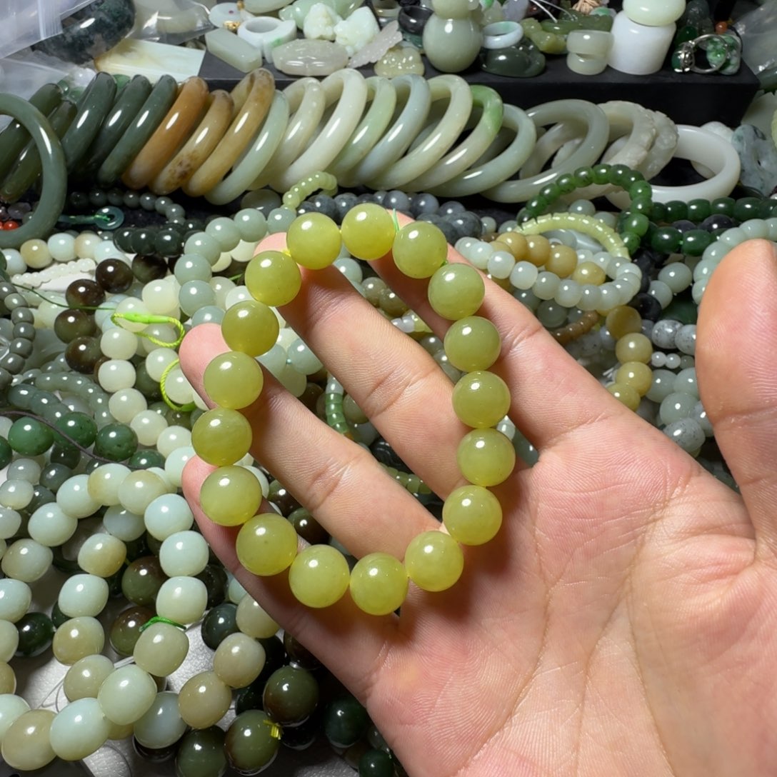 和田玉未镶嵌手串