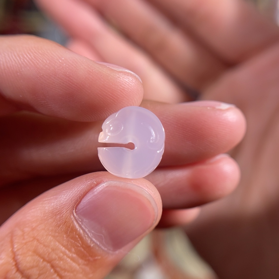 玛瑙/玉髓中洞子玉猪龙12*11.4未镶嵌