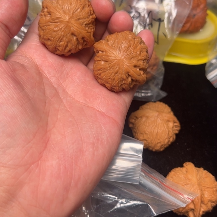 核桃40铁锤，已打底