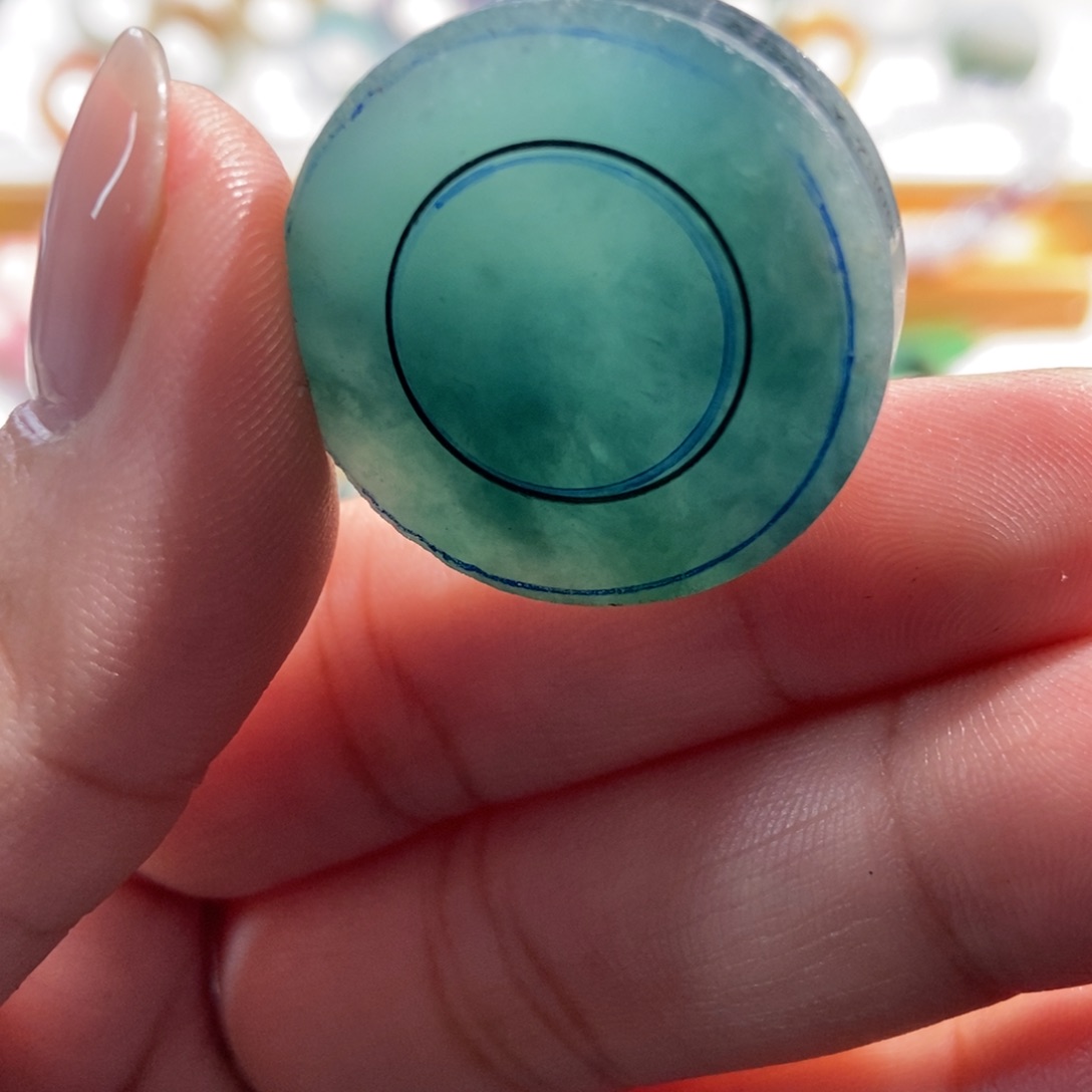 佳****定制翡翠未镶嵌仅是一个戒心