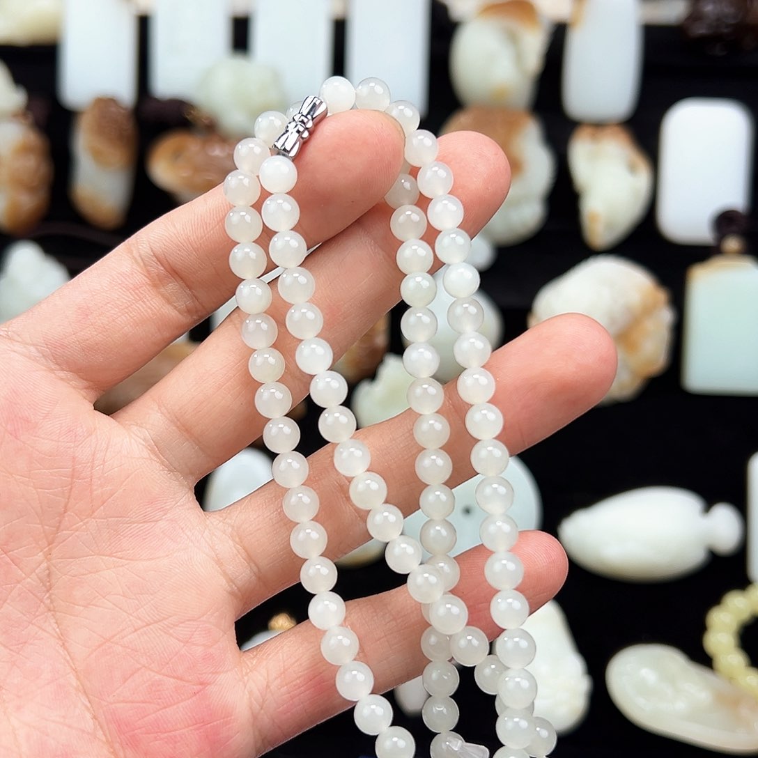 和田玉颈饰未镶嵌