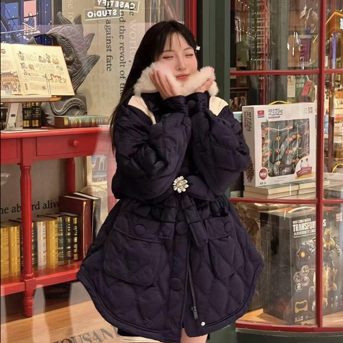 木子店毛领菱形格保暖中长款外套