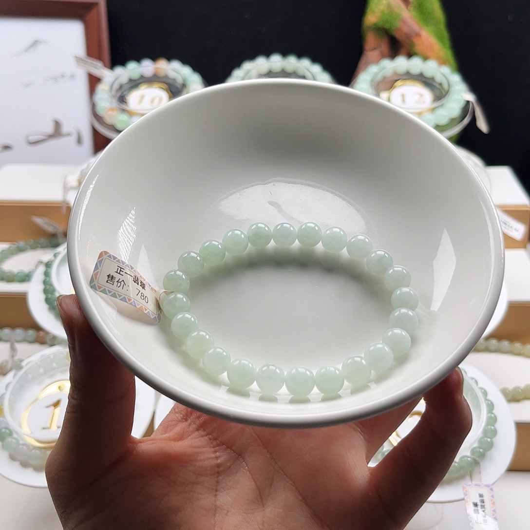 翡翠未镶嵌手链卡8.3