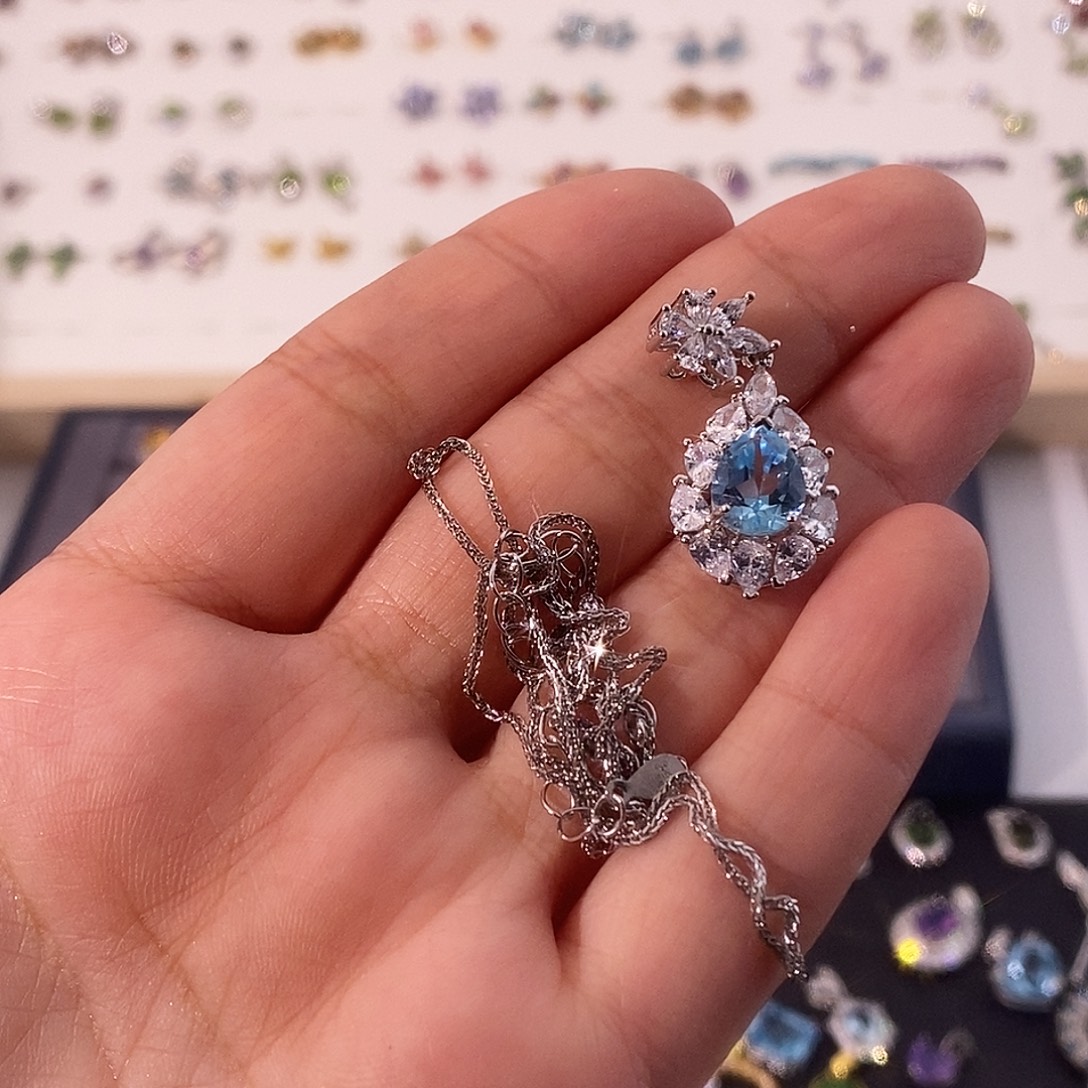 孔****托帕石银S925镶嵌颈饰