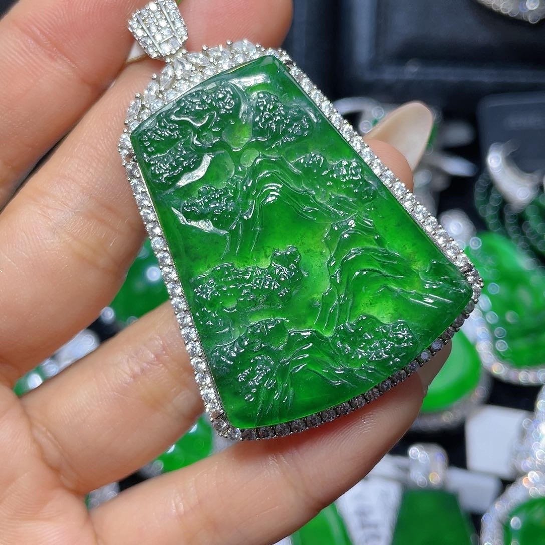 翡翠颈饰银S925镶嵌翡翠