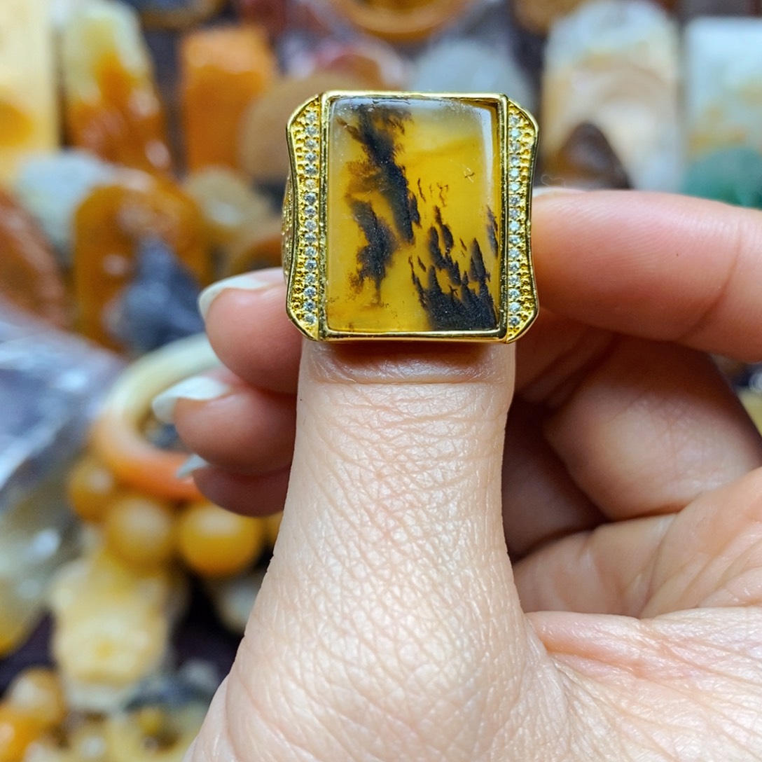 石英质玉颈饰未镶嵌