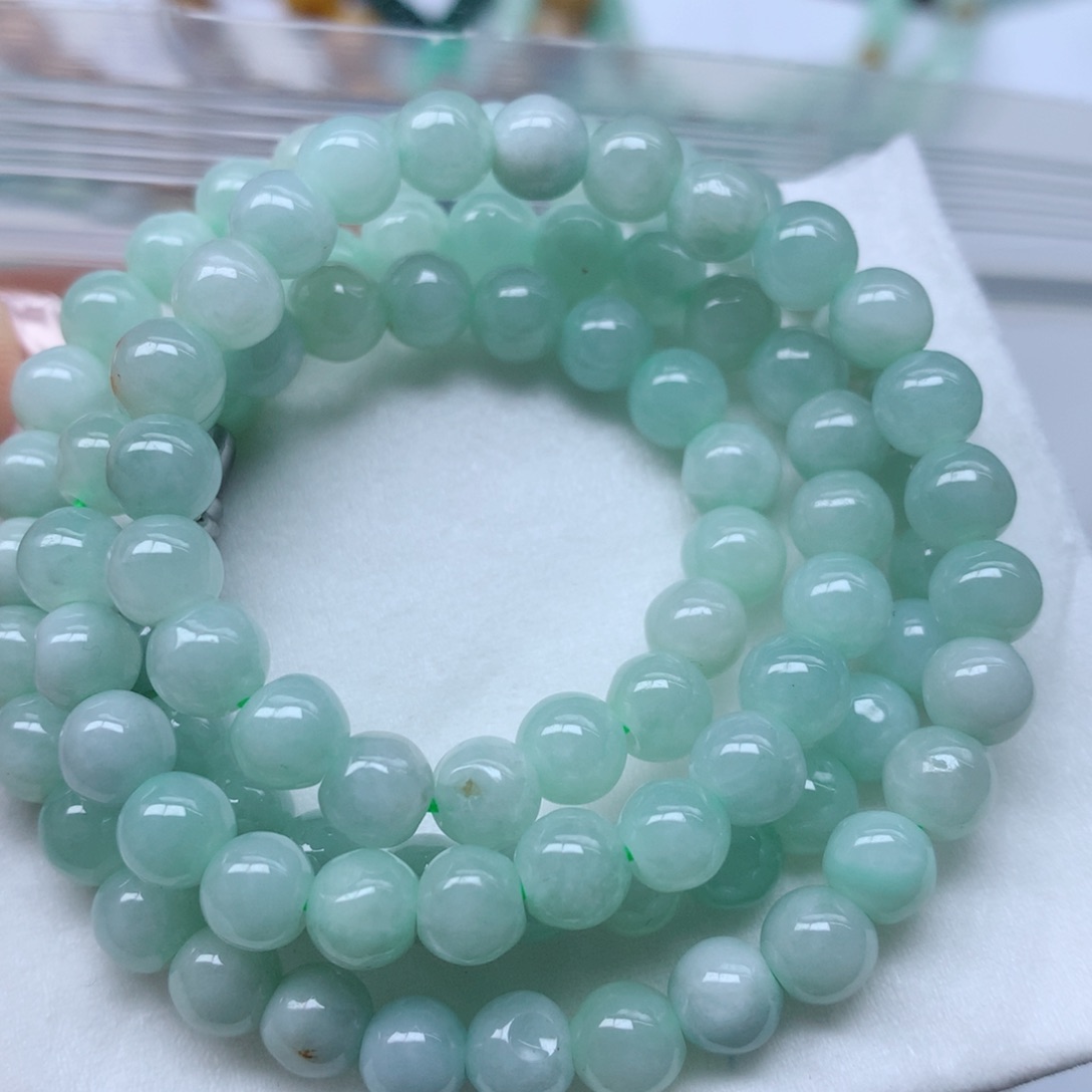 翡翠颈饰未镶嵌手串