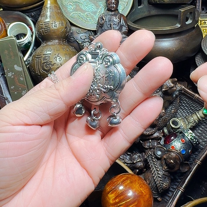 铜器摆件收收藏藏