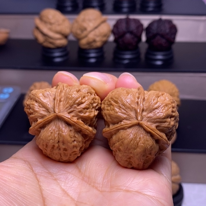 把件文玩核桃花开富贵三楞81