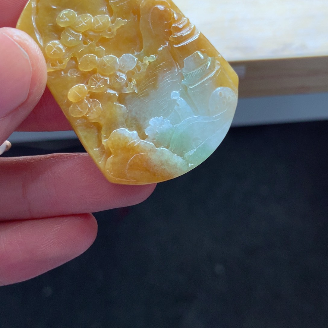 翡翠颈饰未镶嵌吊坠