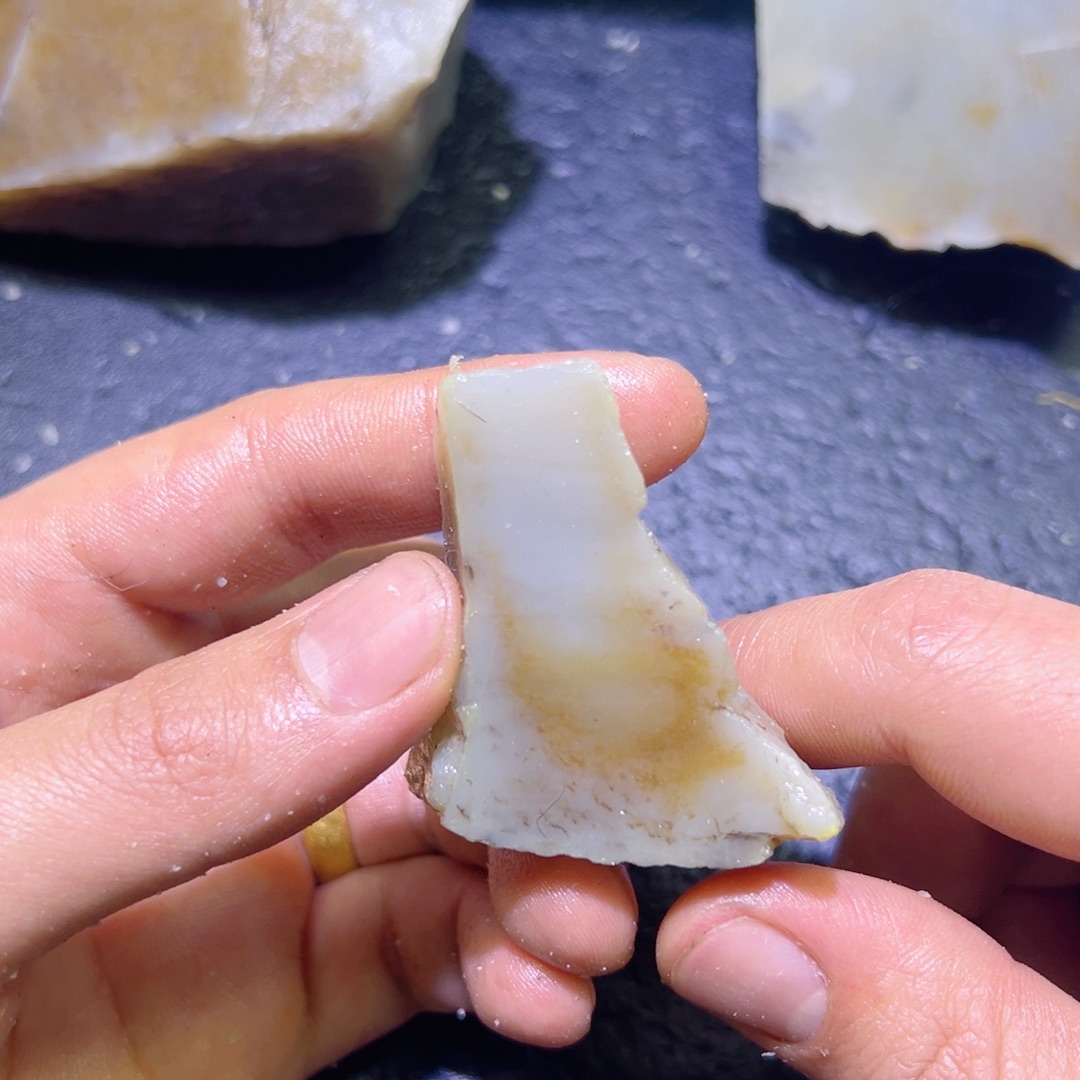 和田玉未镶嵌珠宝半成品