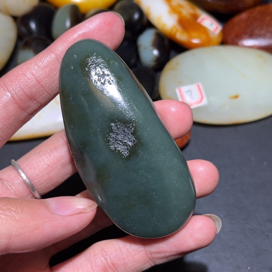 和田玉未镶嵌珠宝奇石