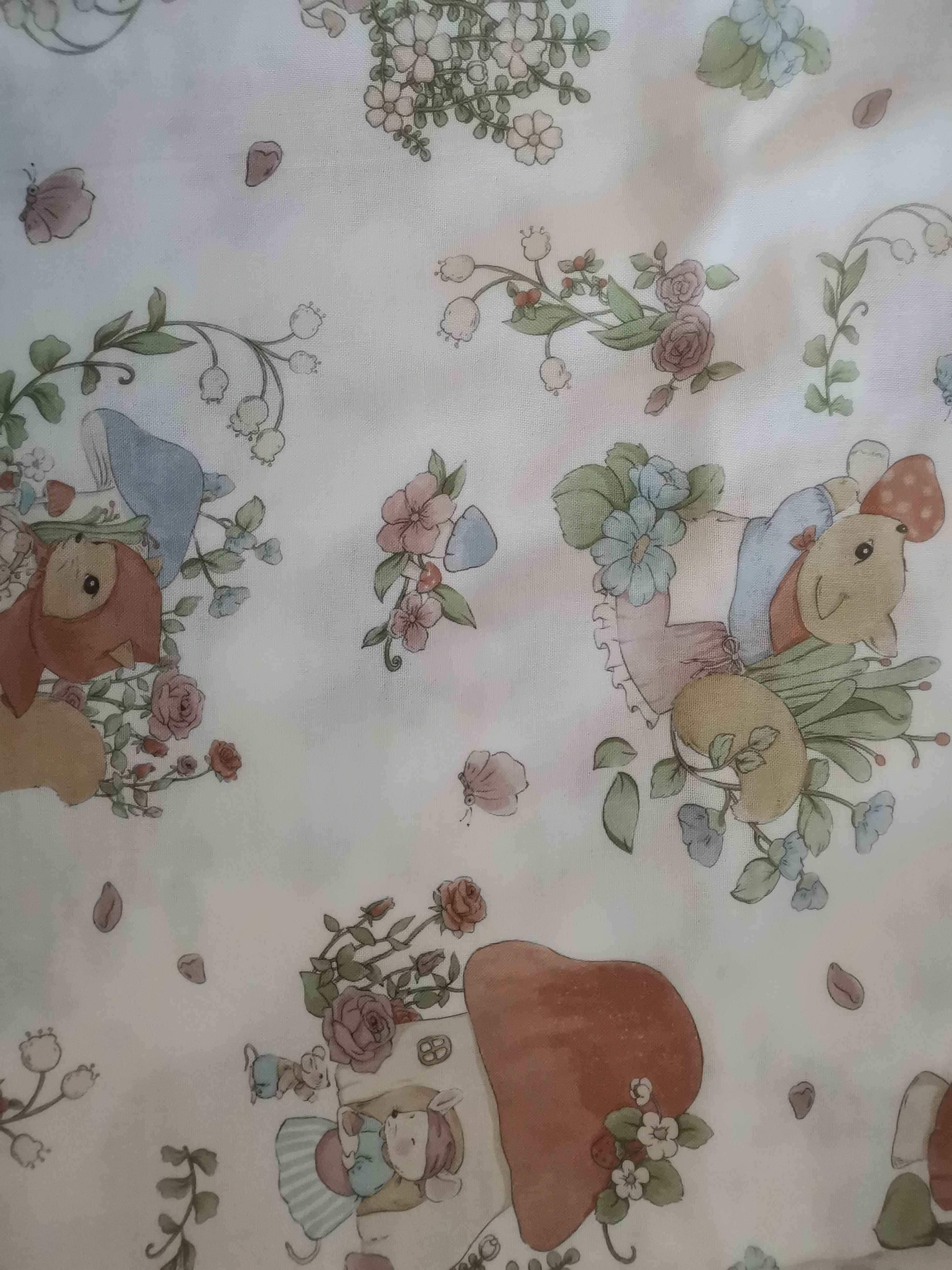 W748蘑菇松鼠竹纤维双层纱鸿瑞布业