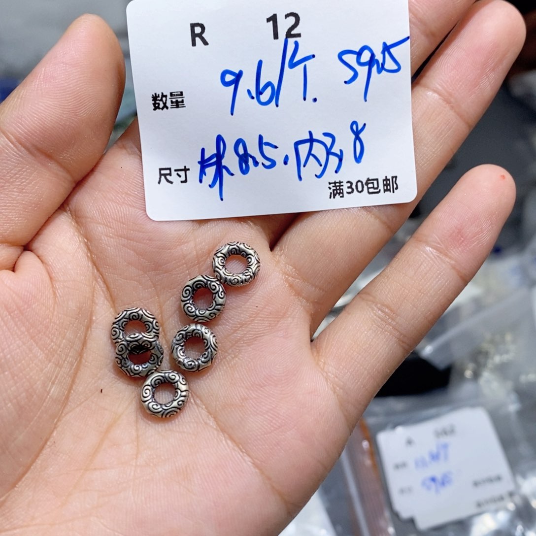 银S925镶嵌颈饰水晶R12。一个