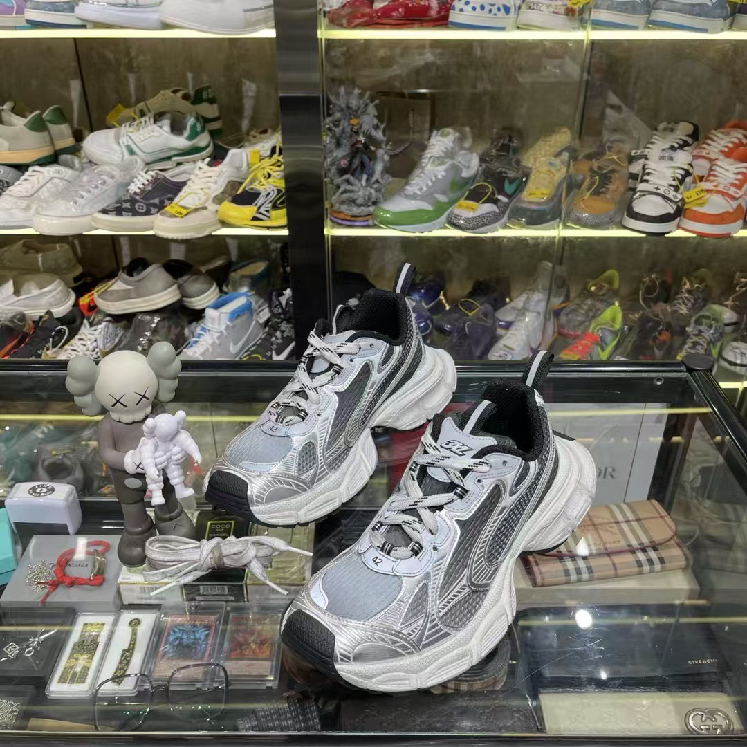 99新 Balenciaga/巴黎世家 3xl灰白银休闲鞋/42码/原盒