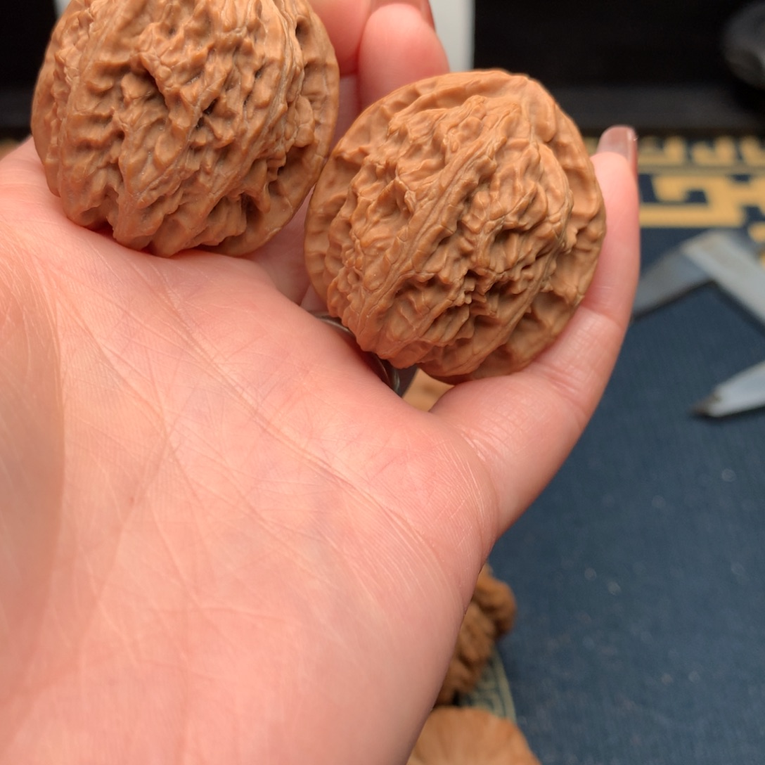 文玩核桃把件小三角白