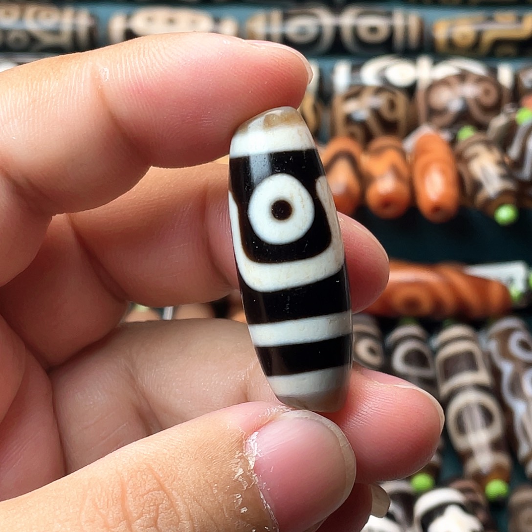 玛瑙/玉髓合金耳饰朱砂两眼