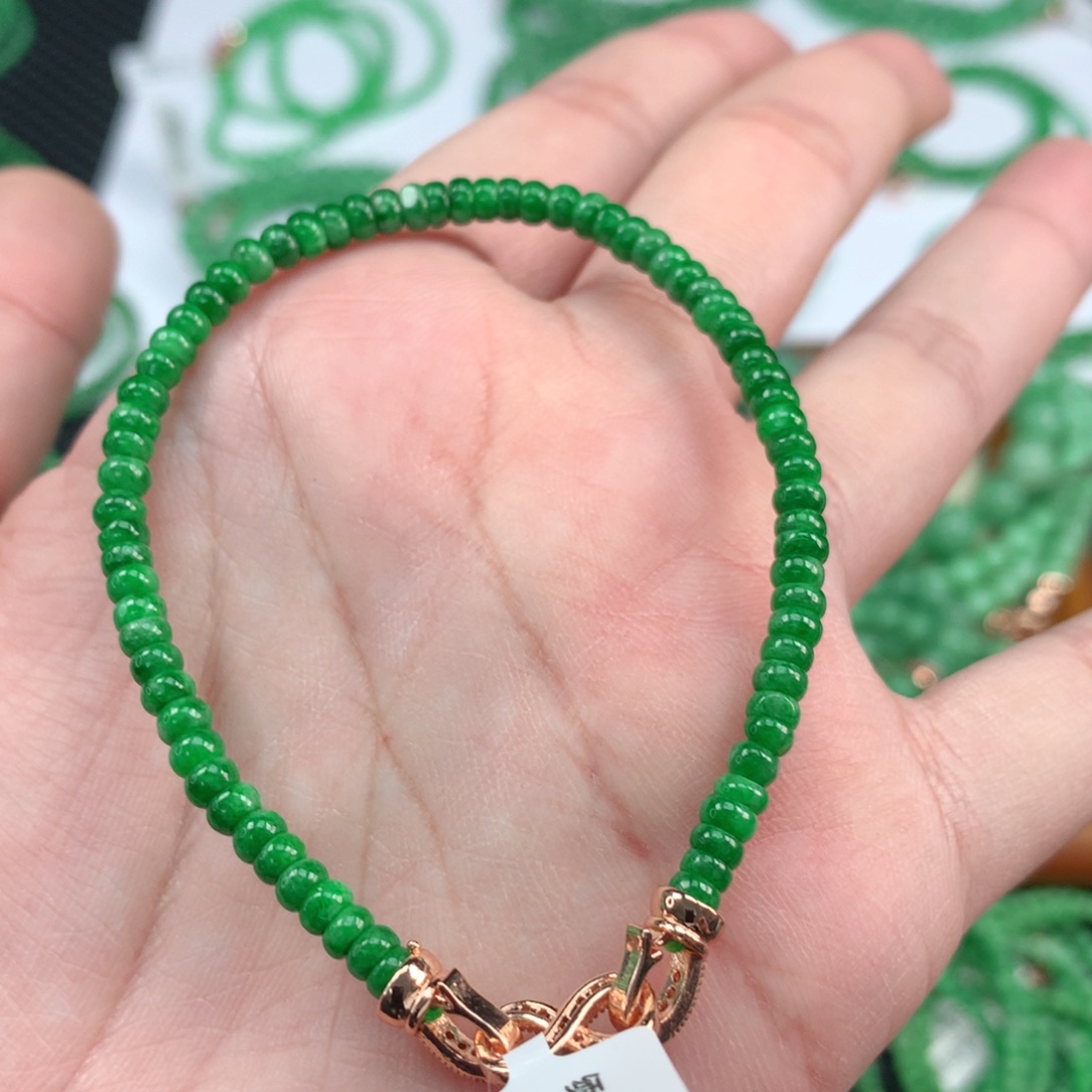 翡翠手链未镶嵌翡翠