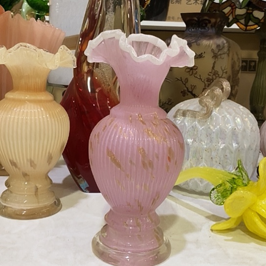 琉璃花瓶高23厘米口径5厘米