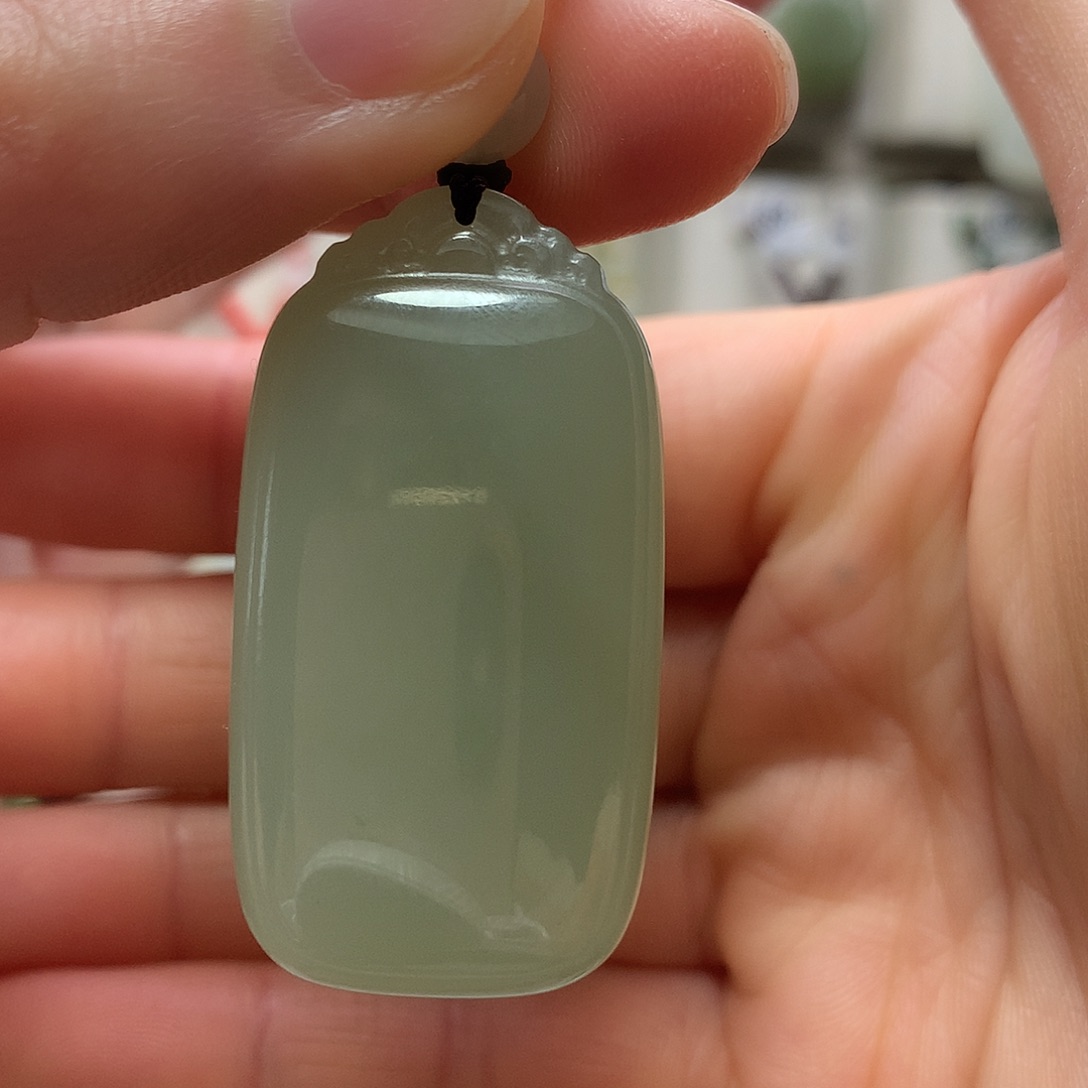 娱***喵和田玉未镶嵌颈饰