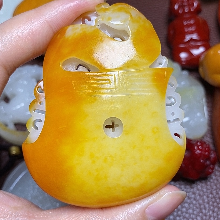 2***9和田玉未镶嵌颈饰