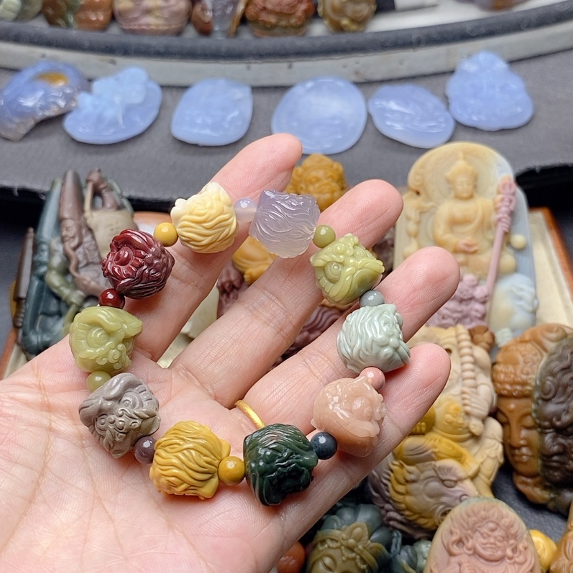 【闪购商品】定制石英质玉吊坠未镶嵌