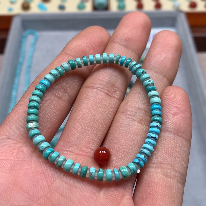 南红玛瑙配饰未镶嵌