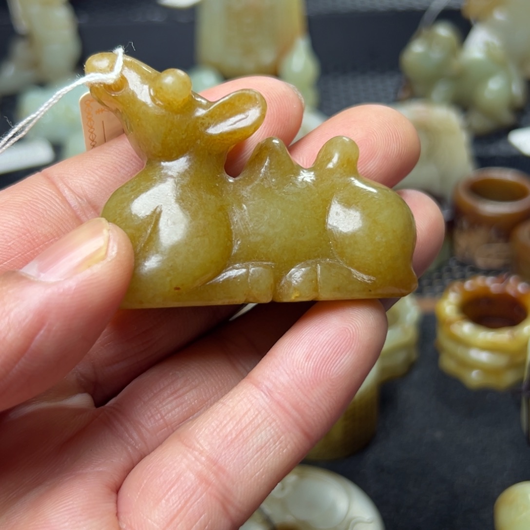 烟***秋和田玉未镶嵌颈饰