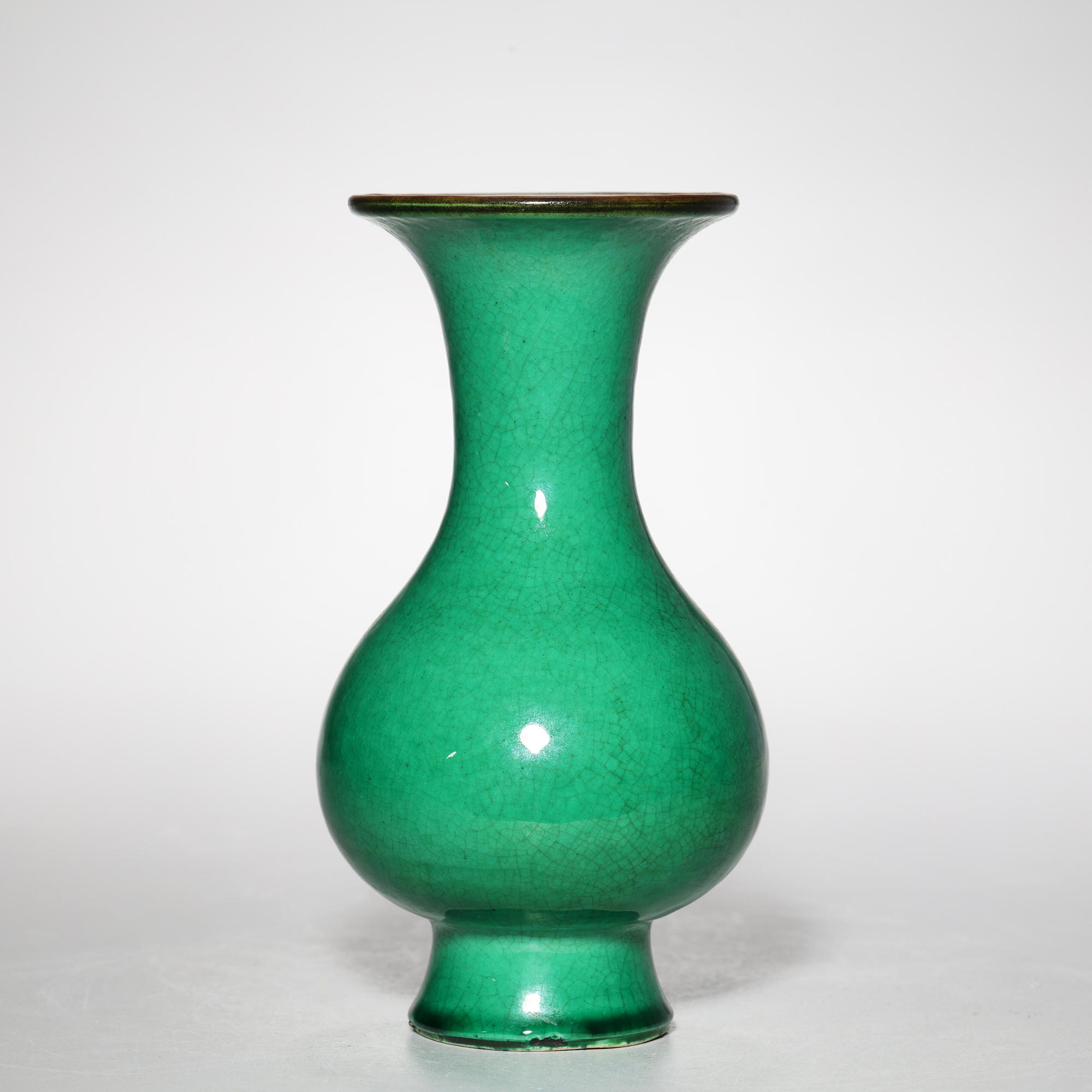 3988清中期·绿哥釉瓶【古董拍卖】