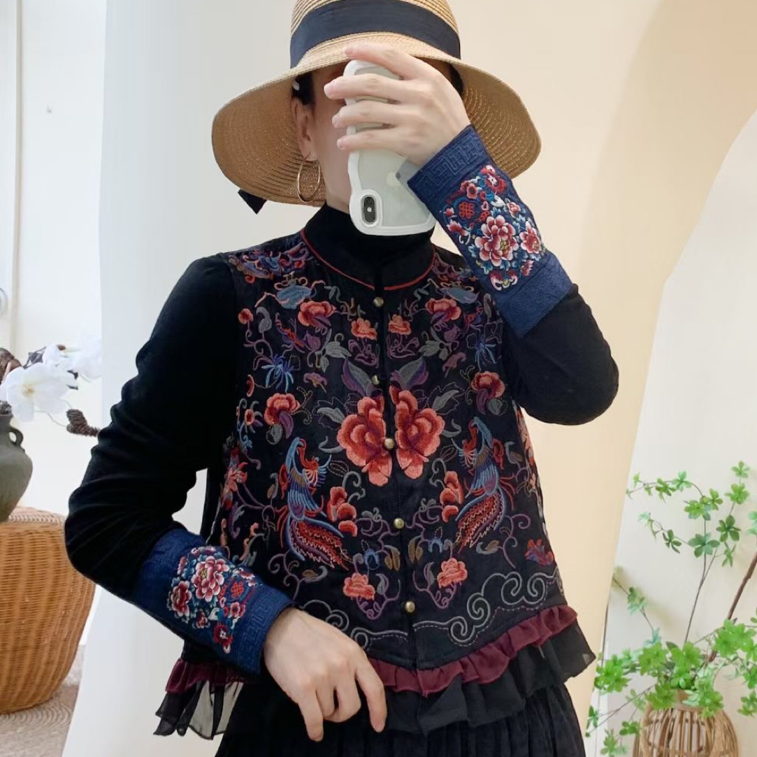 刺绣薄款修身型民族风女木耳马夹绣花印花秋冬中国风