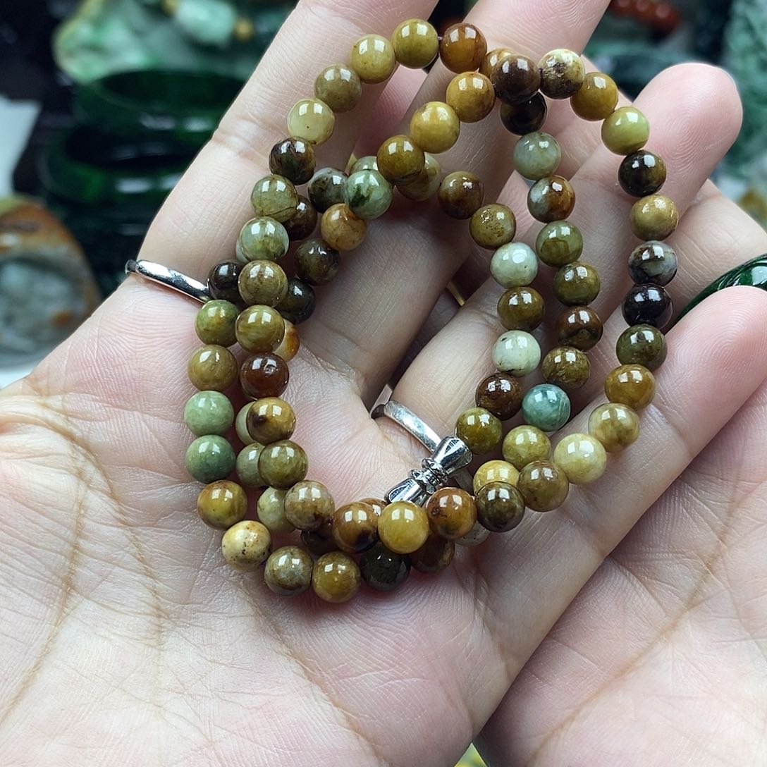 颈饰未镶嵌翡翠项链