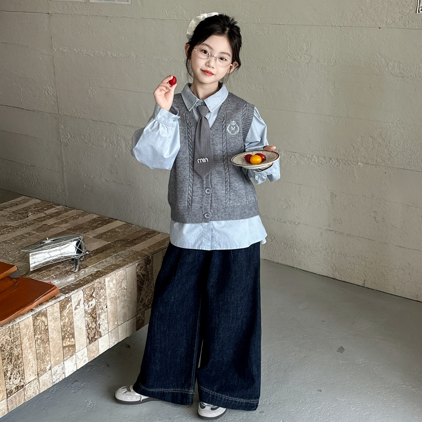 女童秋款学院风马甲衬衫2025新款洋气时髦女孩中大童三件套套装