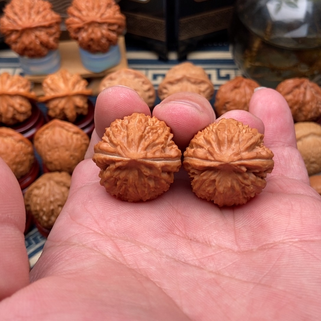 文玩核桃把件狮子头