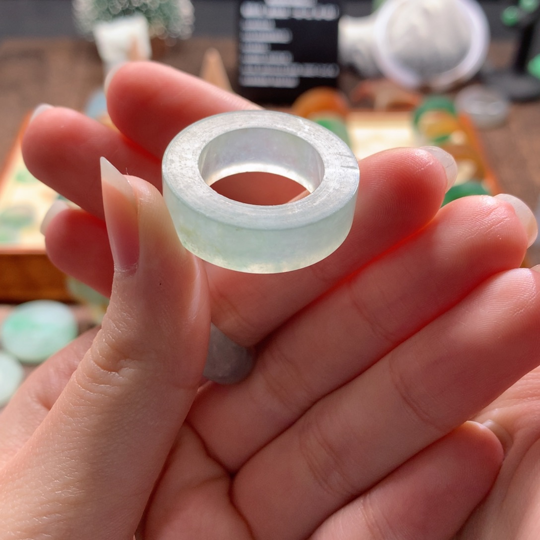 定制翡翠未镶嵌翡翠戒圈 起杠白冰 15-20