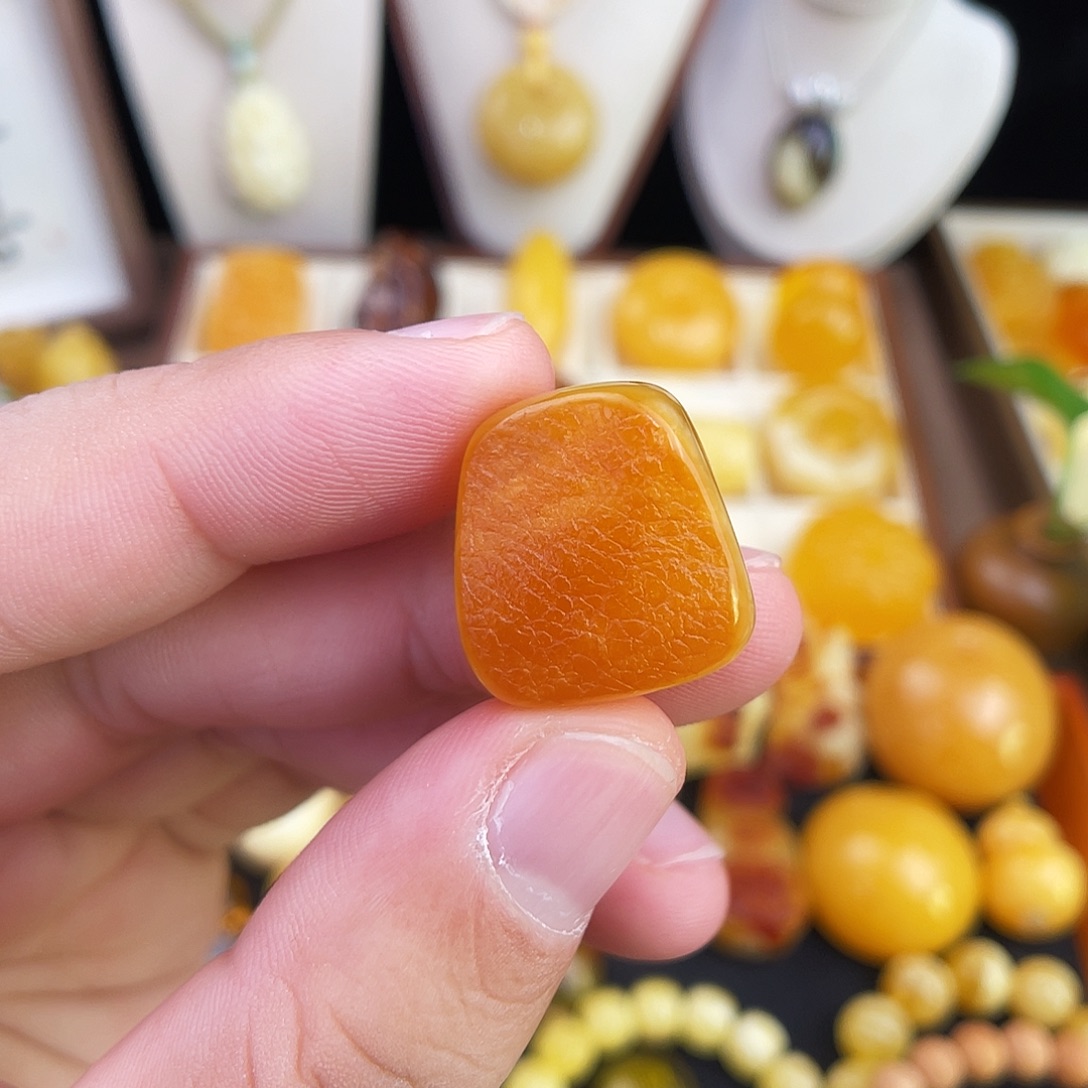 琥珀未镶嵌珠宝奇石我