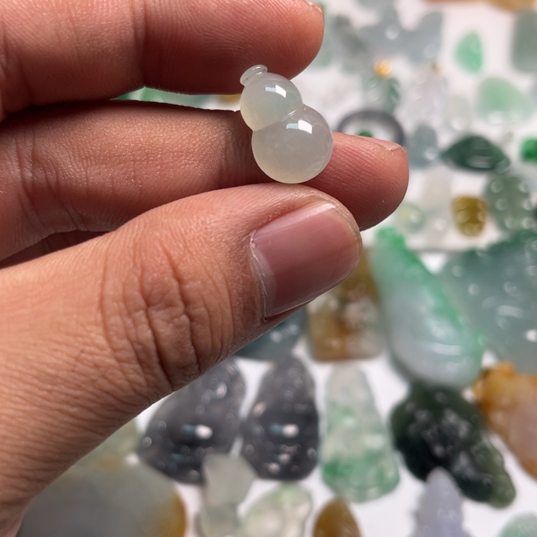 翡翠未镶嵌颈饰天然翡翠