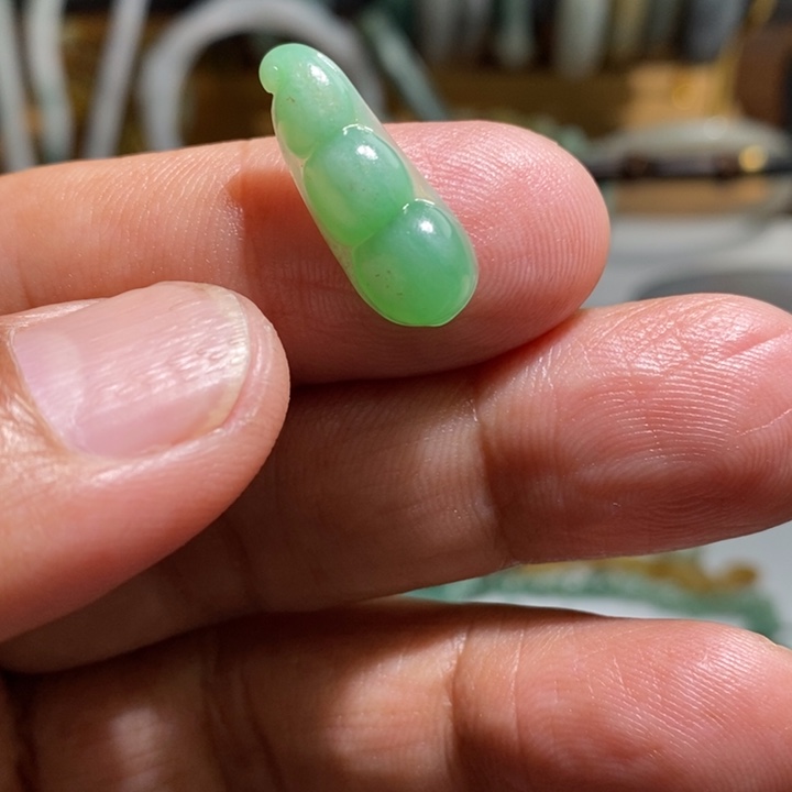未镶嵌定制翡翠毛货
