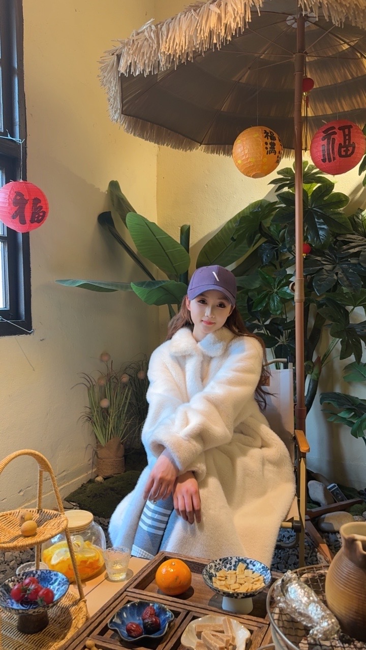 GG-《2025新款》冬装上新加厚冬季时尚百搭网红女士毛毛外套气质